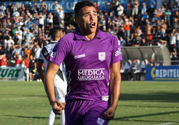 maxi-gomez-defensor-danubio.jpg