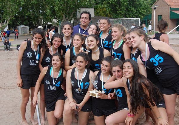 uruguay-beach-handball-juvenil.jpg