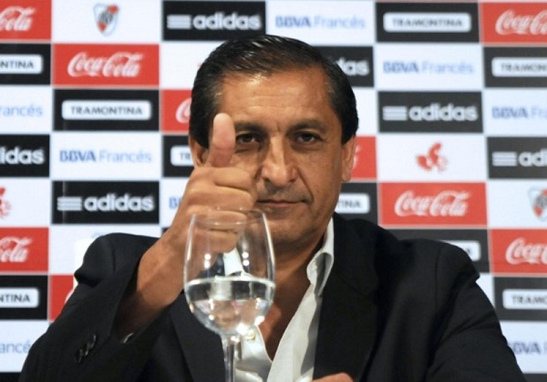 34245_dep_13_ramon_diaz_river_plate.jpg