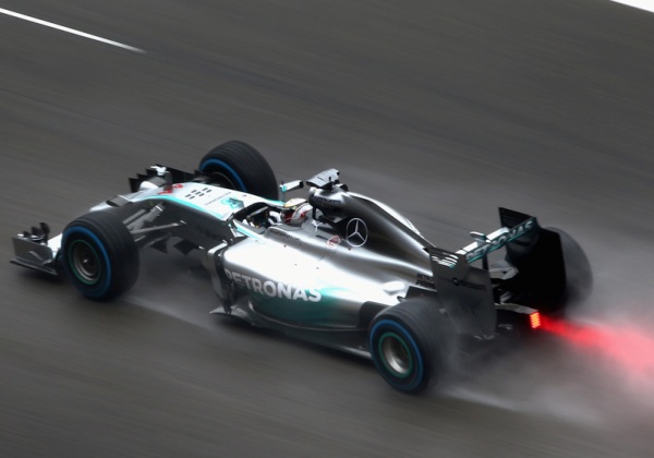 26835_lewis-hamilton-termina-clasificacion-mas-rapido-gp-china-2014.jpg