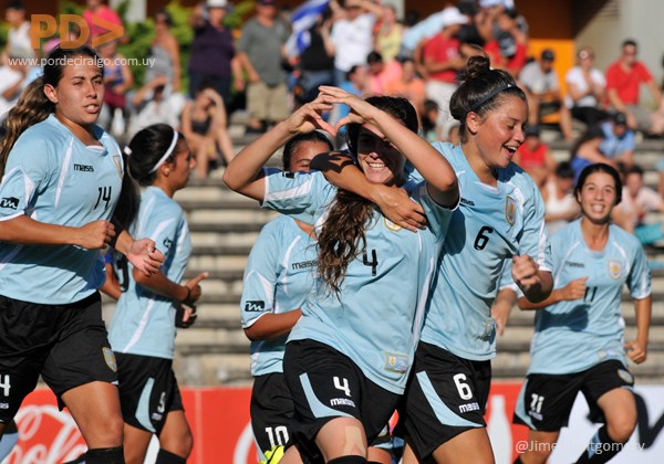 urguay-futbol-femenino-festejo.jpg