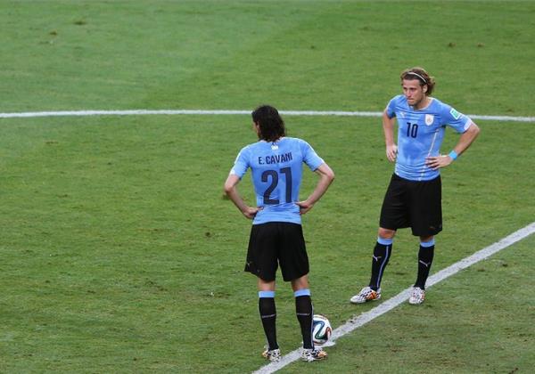 cavani-forlan.jpg