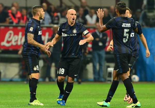 inter-festejo-cambiasso.jpg