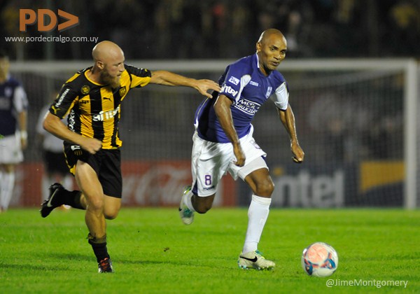 penarol-defensor.jpg